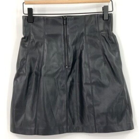 ZARA Black High Rise Back Zip Faux Leather Pleated Flared Mini Skirt Small - Picture 2 of 7